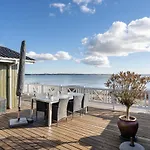 2 Bedroom Gorgeous In Feriehus *