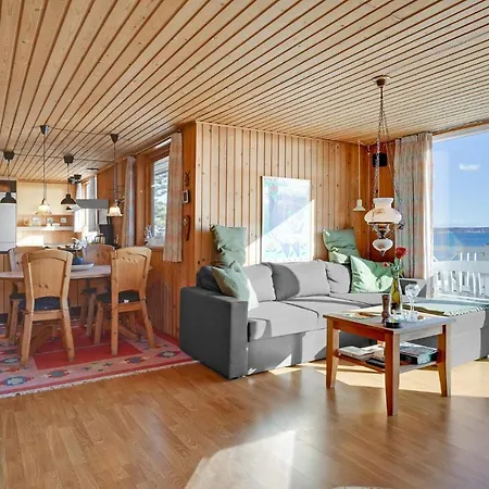 2 Bedroom Gorgeous In Ebeltoft