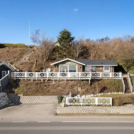 2 Bedroom Gorgeous In *